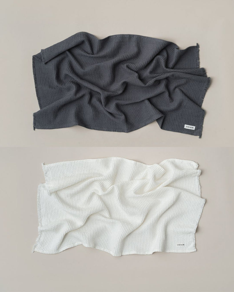 Everyday Waffle Towels Set of 4 - pebble gray - soft white