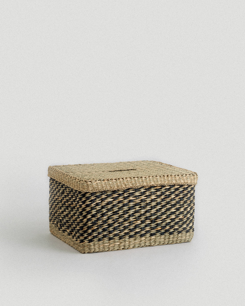 Medium Kona Basket with Lid - Medium Kona Basket with Lid