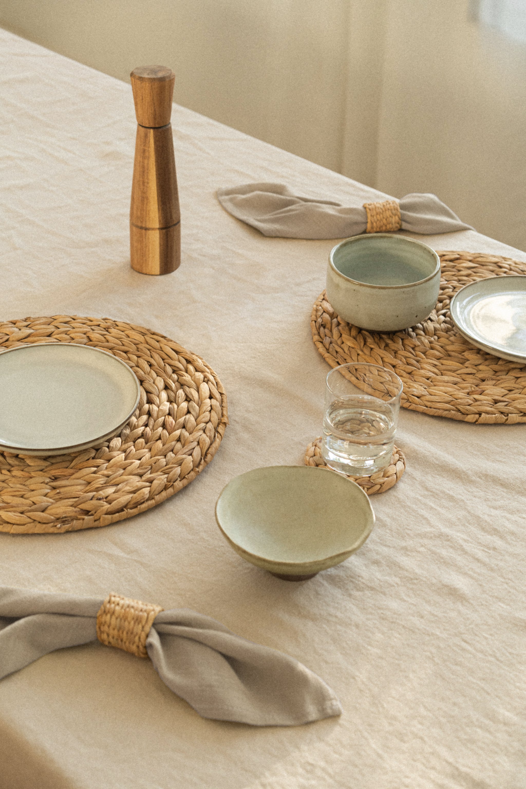 Woven Seagrass Placemats and Coasters Set