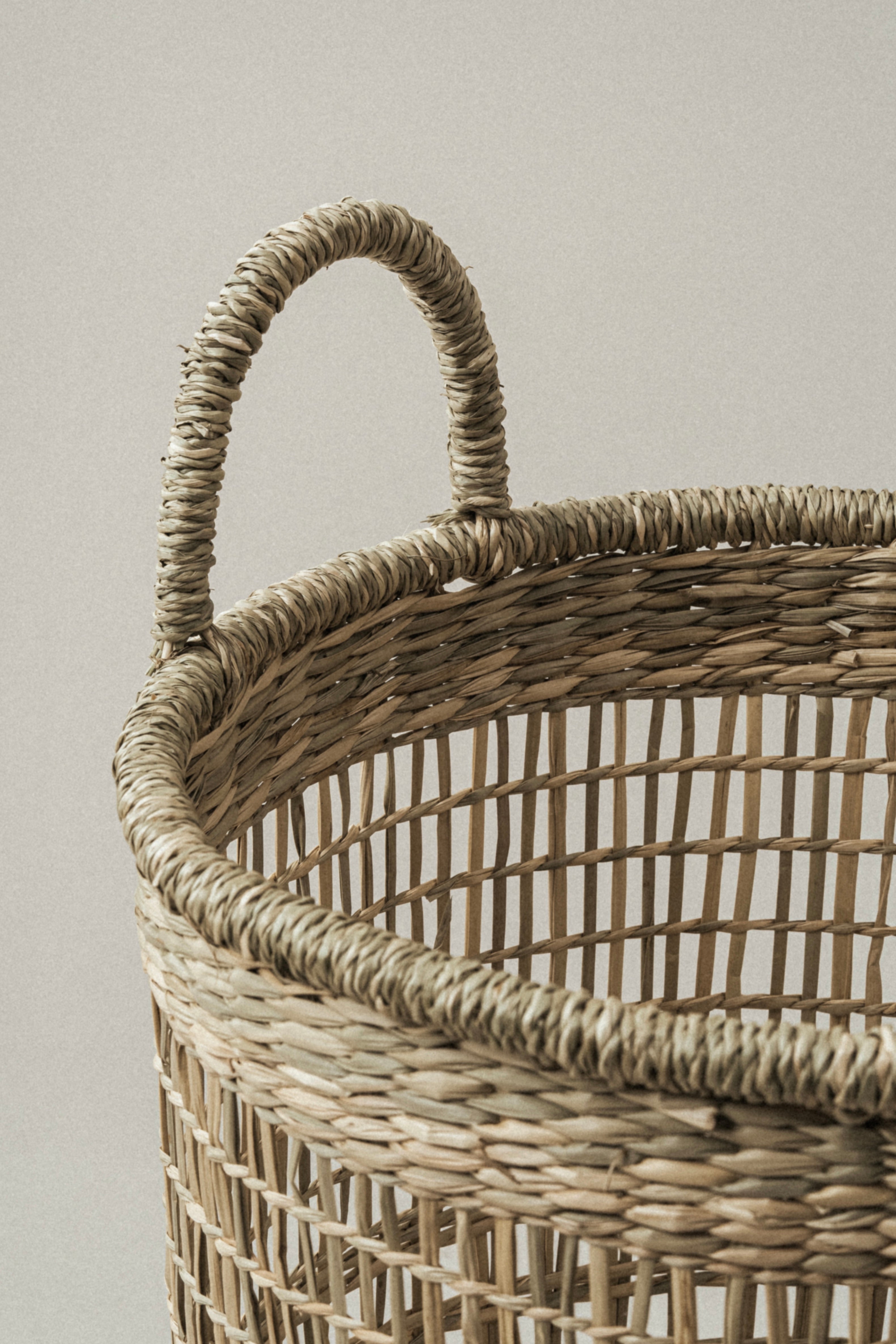 Small Salema Round Seagrass Basket with Handles - Small Salema Round Seagrass Basket with Handles